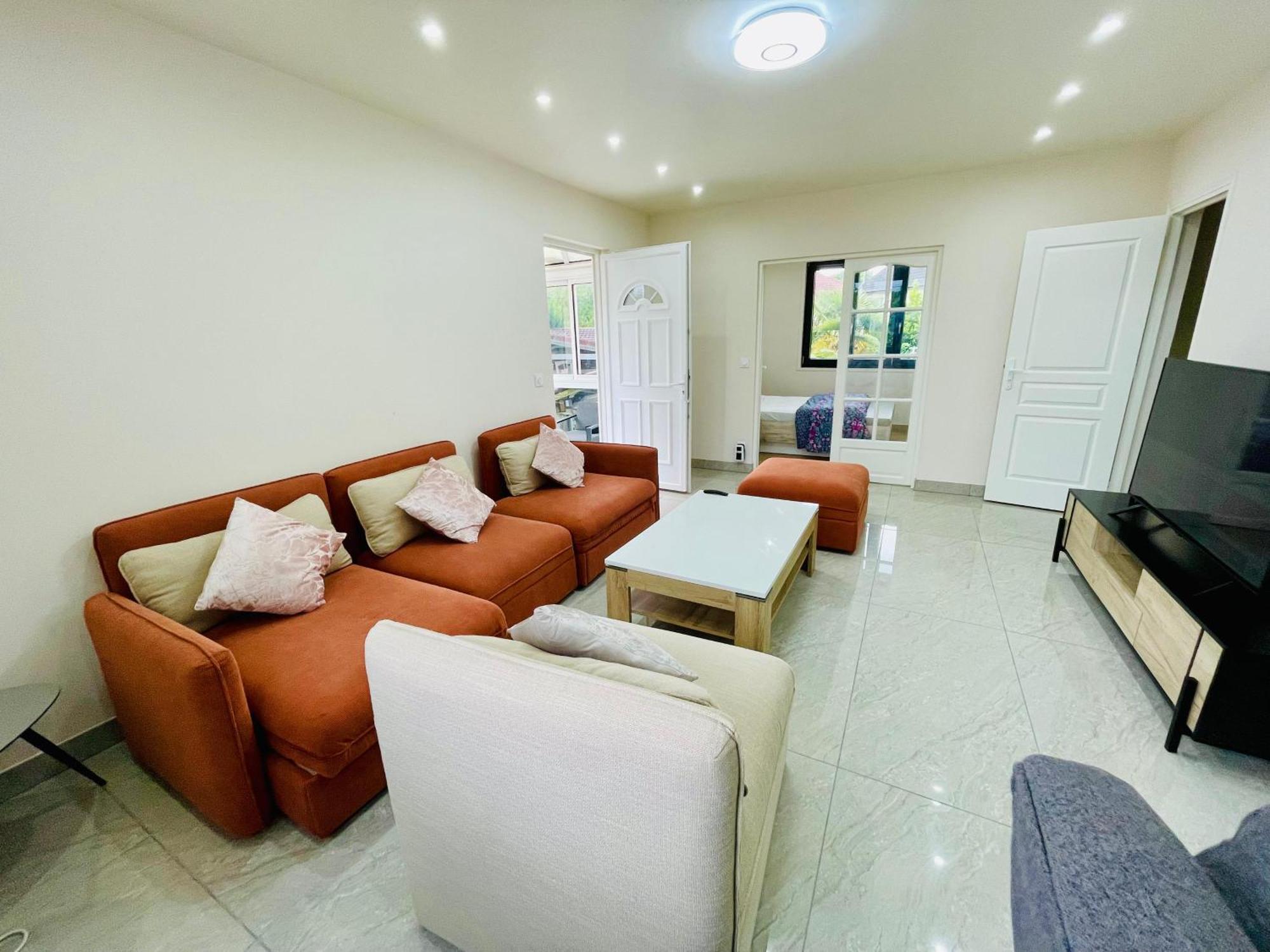 Stylish, Calm And Green Home Stay Saint-Fargeau-Ponthierry Eksteriør billede