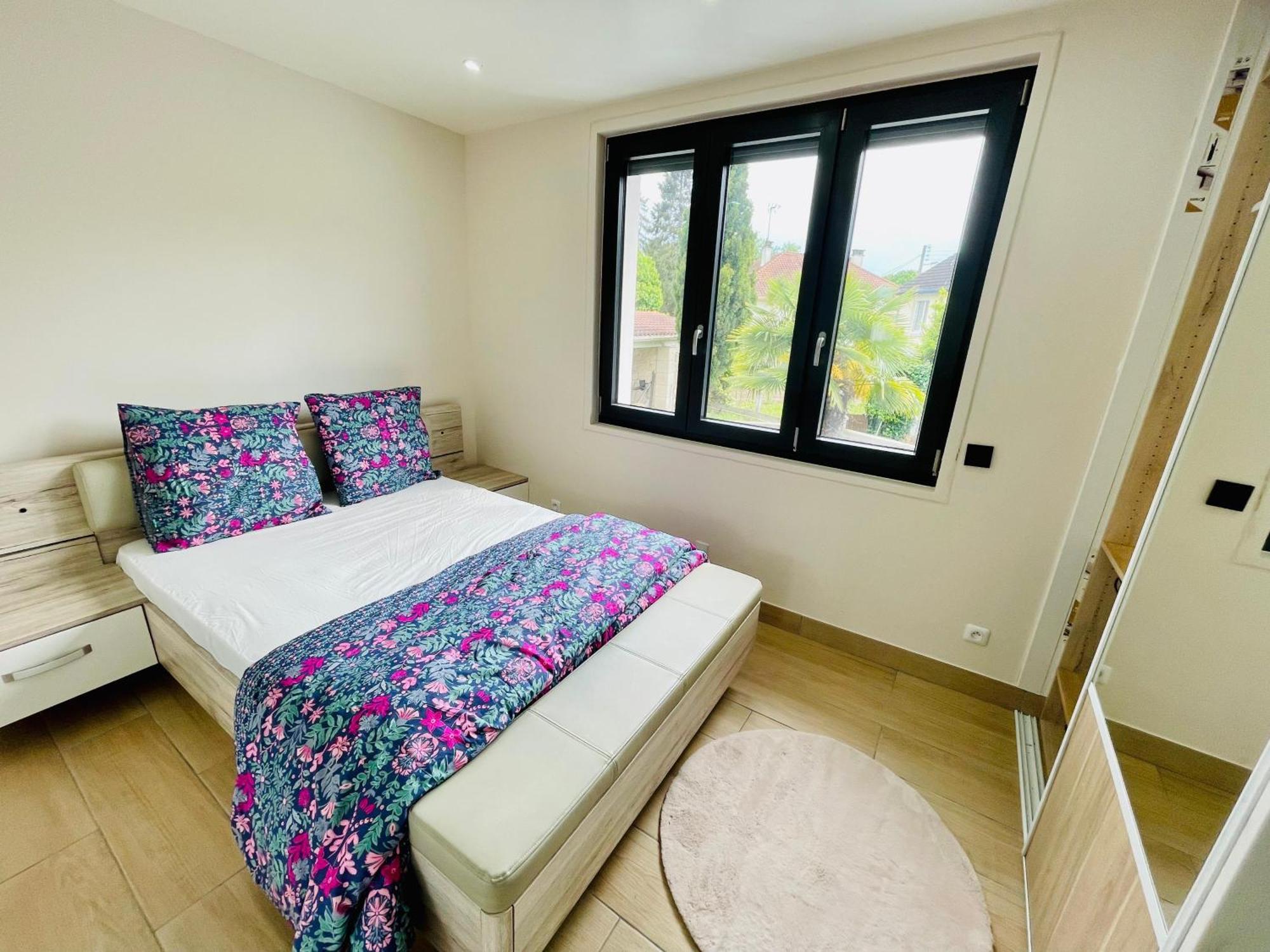 Stylish, Calm And Green Home Stay Saint-Fargeau-Ponthierry Eksteriør billede